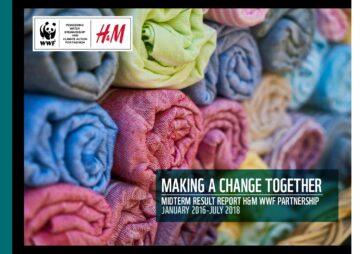wwf-hm-partnership-result-report-jan2016-july2018-bild Omslag: Uppstaplade färgglada hoprullade tygstycken i pastell- och klara färger. Text i bilden (transkription): - WWF (logo) - PIONEERING WATER STEWARDSHIP AND CLIMATE ACTION FOR FASHION - H&M (logotyp) - MAKING A CHANGE TOGETHER - MIDTERM RESULT REPORT H&M WWF PARTNERSHIP - JANUARY 2016–JULY 2018