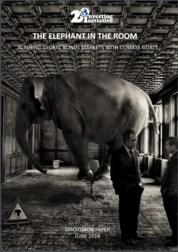 2ii_WWF_Bonds Stor elefant står i ett kontorsrum medan två män i kostym samtalar; text i bilden: "Investing Initiative", "THE ELEPHANT IN THE ROOM", "ALIGNING GLOBAL BONDS MARKETS WITH CLIMATE GOALS", "DISCUSSION PAPER", "JUNE 2018".