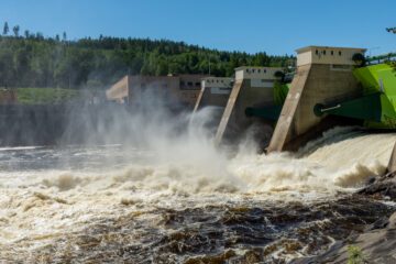 Nämforsen vattenkraft i Ångermanälven.