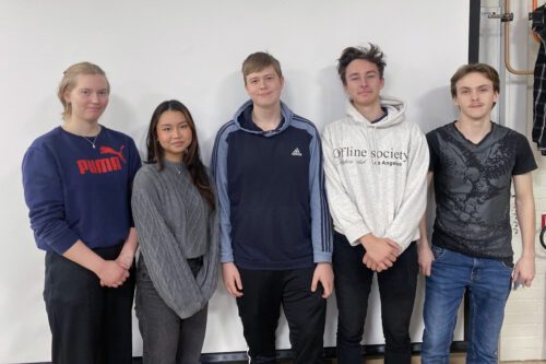 Patcha, Hanna, Emil, Alfred & Erik från Lugnetgymnasiets teknikprogram i Falun.