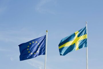 EU-flaggan och svenska flaggan