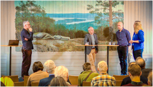 Talare på rovdjurskonferensen.